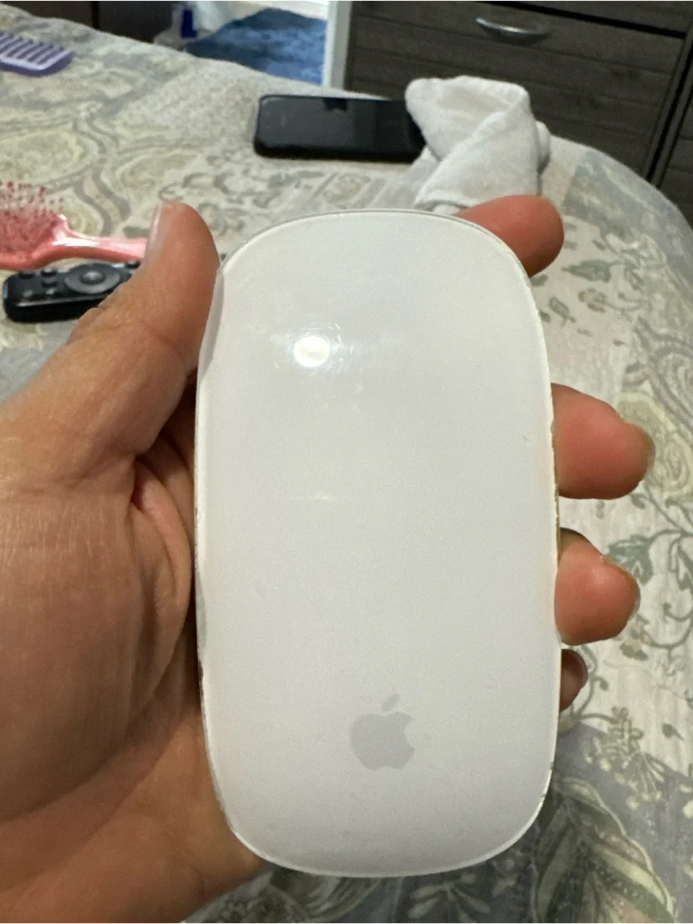 Apple Wireless Magic Mouse in Glossy White